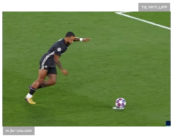 尤文多特上下半场镜像判罚引争议 裁判尺度一致性受质疑